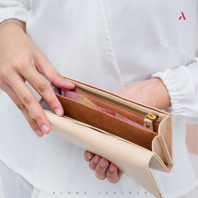 Dompet Wanita Lipat Fashion Kulit Sapi Asli Dompet Panjang Perempuan Simple Tipis Elegan Berkualitas Branded