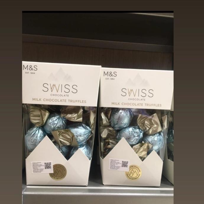 

TERLARIS M&S MARKS AND SPENCER SWISS NEAPOLITAN/SWISS TRUFFLES/COKELAT/FOOD - SWISS TRUFFLES