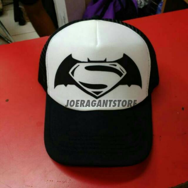 TOPI TRUCKER SUPERMAN BATMAN HITAM PUTIH JS