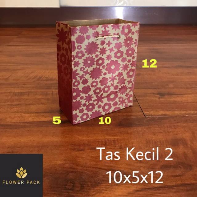 

Paperbag Pembelian min 20pcs/ kelipatan 20pcs Paperbag Tas Kecil 2 10x5x12 Tas Kertas Tas Tali Goodie Bah Shopping Souvenir