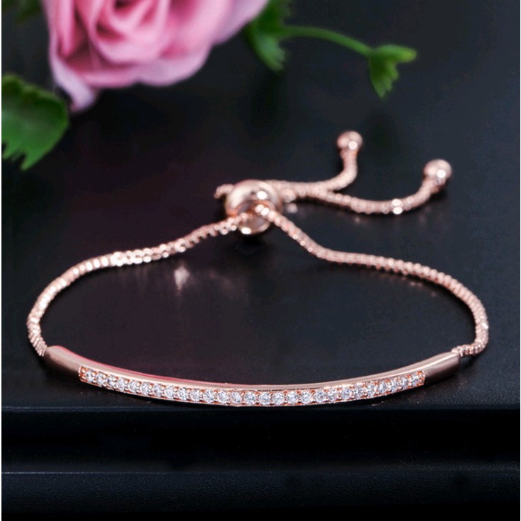 Gelang Emas 18k Adjustable Aksen Berlian Untuk Wanita