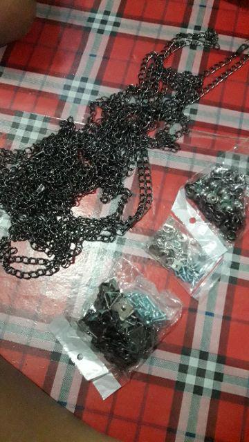 Plat Gantungan Pigura Besar 25mm X 20mm Segitiga Hitam