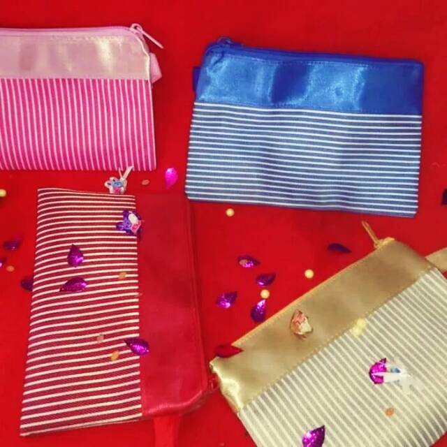 Souvenir Pernikahan Pouch Salur kemas mika