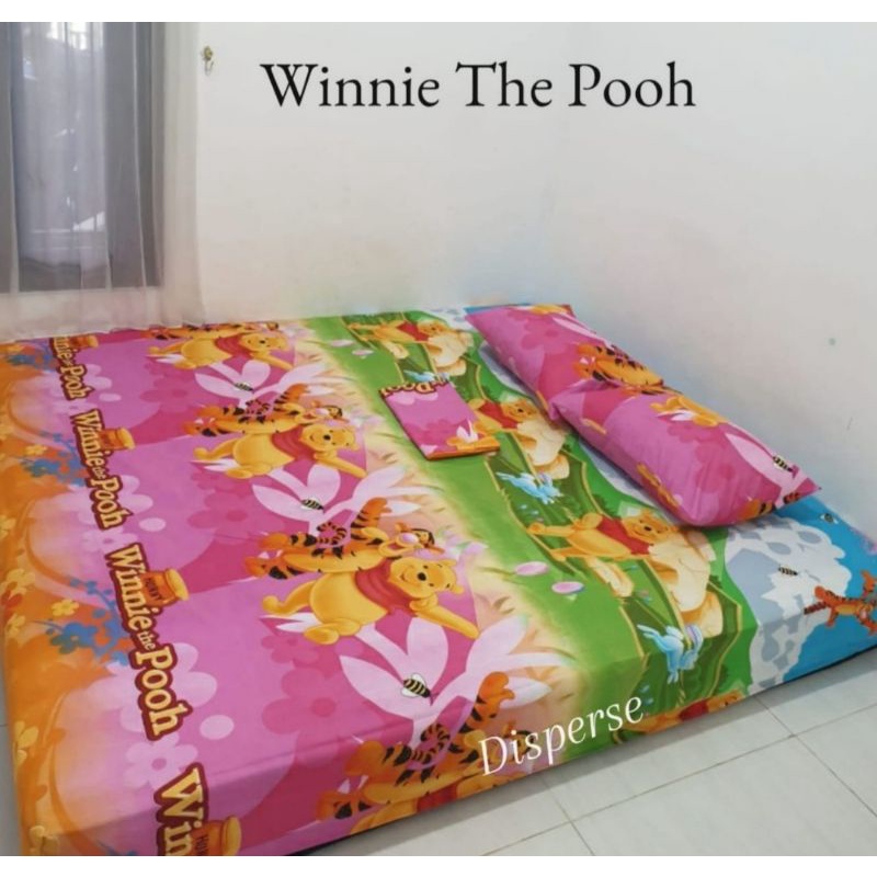 SPREI HOMEMADE WINNIE THE POOH / POOH & BEE