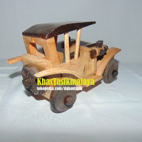 DT-16033 Mainan Miniatur Mobil Antik Kayu