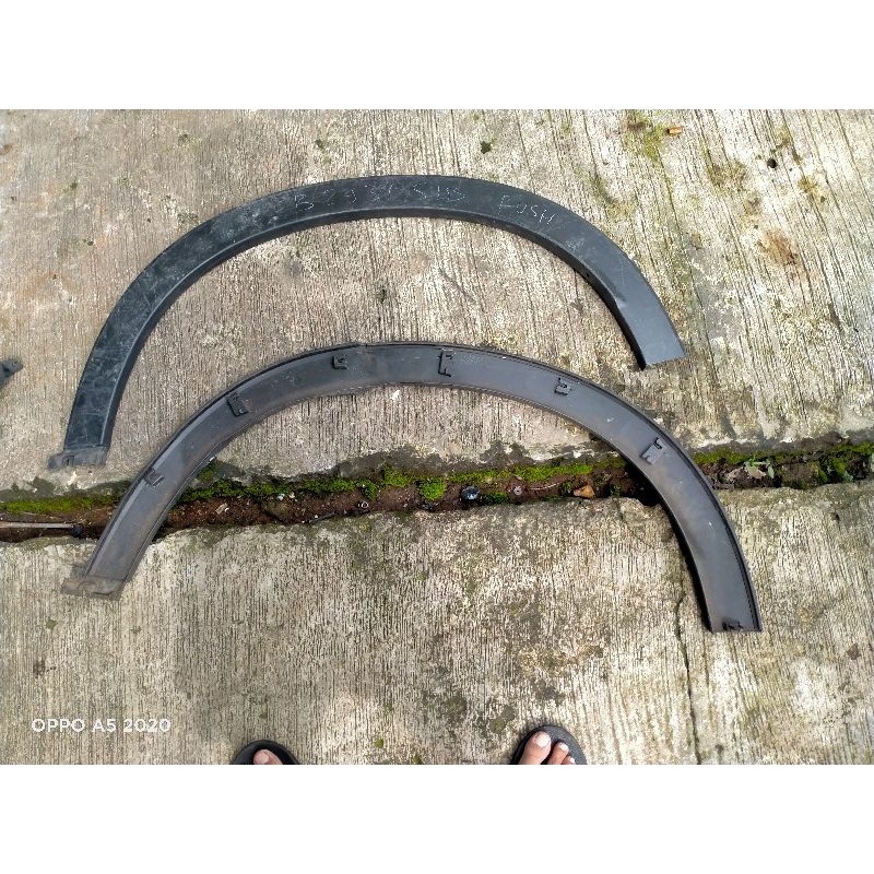 over fender bagian belakang Terios rush tahun 2019
