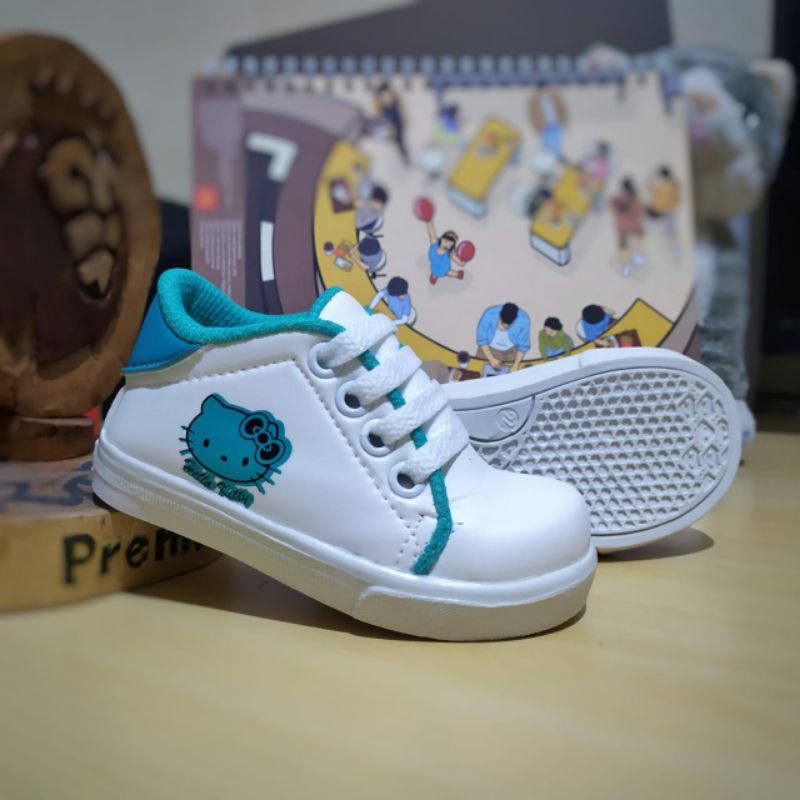 sepatu anak usia 1 s/d 3,5 tahun/sneaker anak hello kitty/sepatu balita murah/sepatu anak perempuan