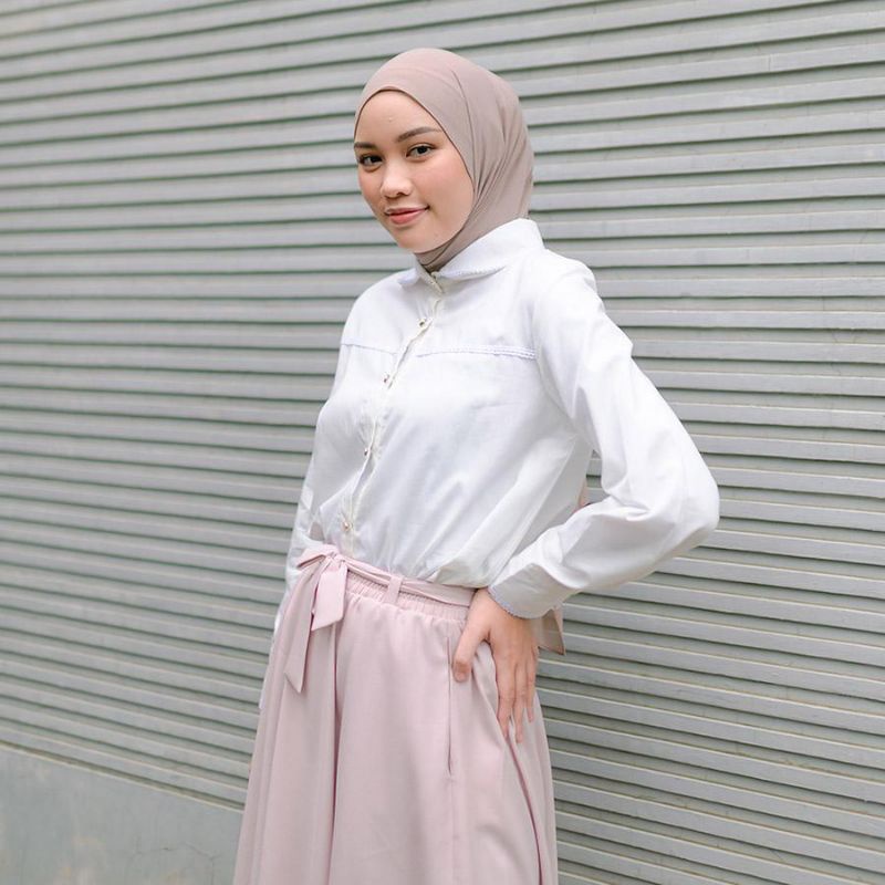 (NEW) Thelma broken white top hijabchic x thatal