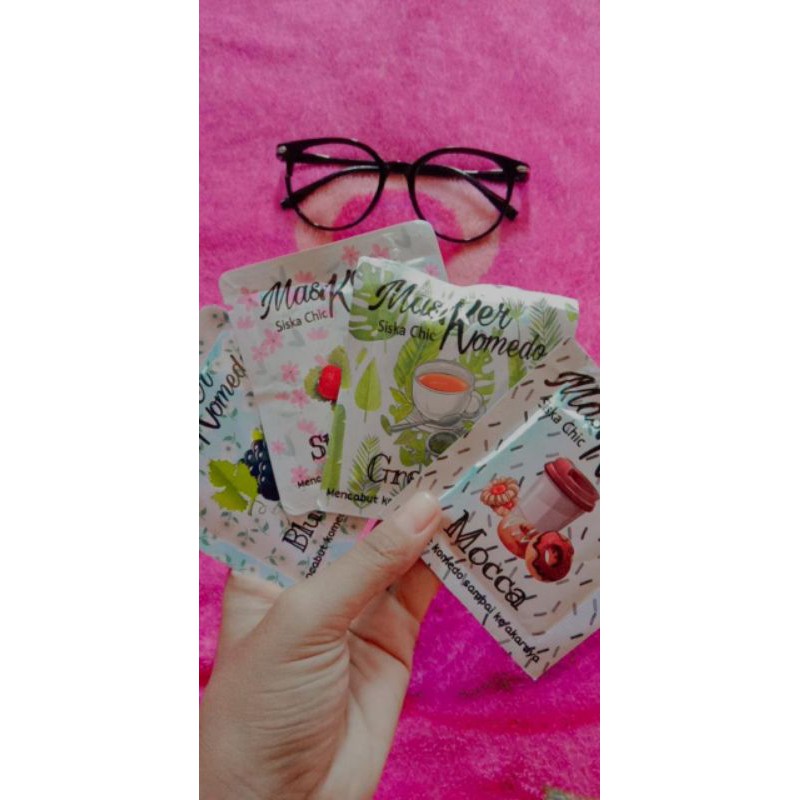 MASKER KOMEDO SISKA CHIC