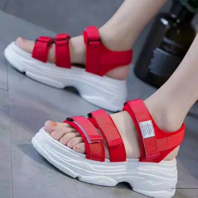 Sandal Wedges Wanita Polos Tiga Strip KP92