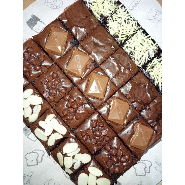 

Party brownies besar premium moist brownies sekat