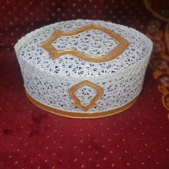 peci bambu/Songkok bambu asli. putih gold