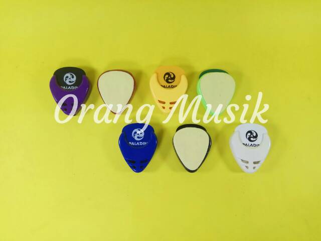 Pick Holder Gitar dan Bass Import Bonus Pick