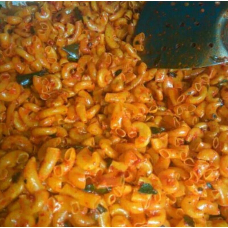 

cemilan makaroni pedas daun jeruk bumbu basah