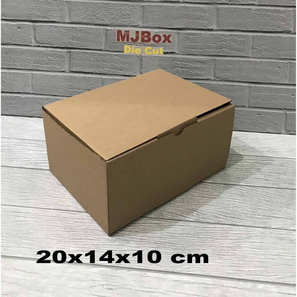 

Kardus uk.20x14x10 cm....Die Cut