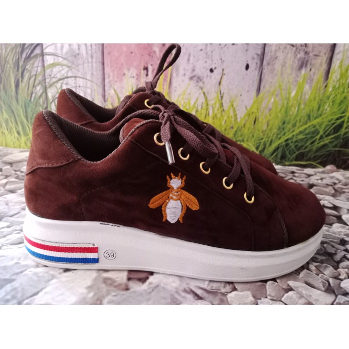 Promo Sepatu Wanita Sneaker Lebah SDS246 Coklat Berkualitas