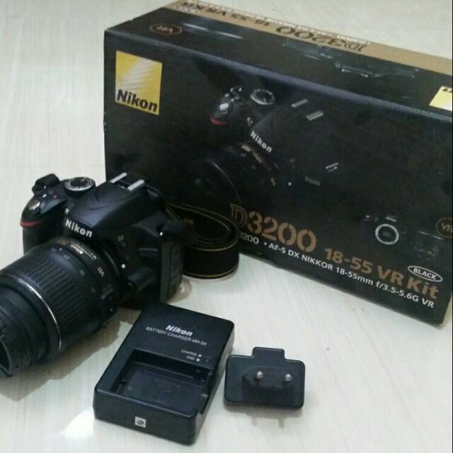 Nikon D3200 Lensa 18-55mm Bekas