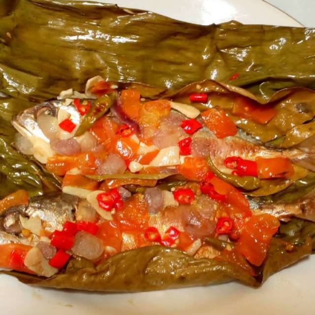Pepes ikan peda isi 2 / ikan asin peda