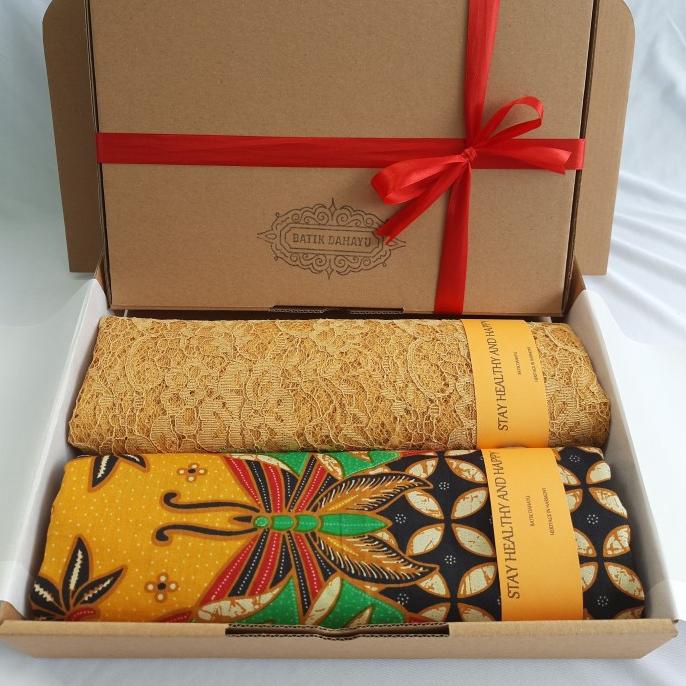 

HADIAH KENANG-KENANGAN KAIN BATIK/HAMPERS PARCEL LEBARAN/KADO GURU