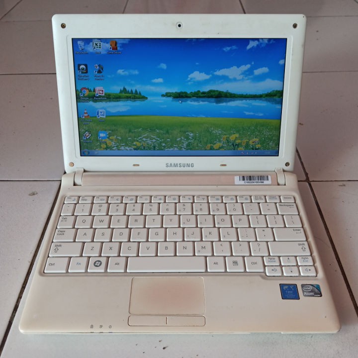 Samsung N100SP Warna Putih White Netbook Notebook Second Bekas Murah RAM 2GB HDD 320GB Intel Windows