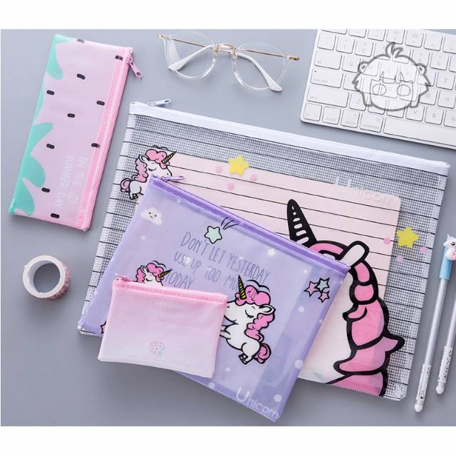 

Dream Like a Unicorn Plastic Pouch ( Folder A4 )