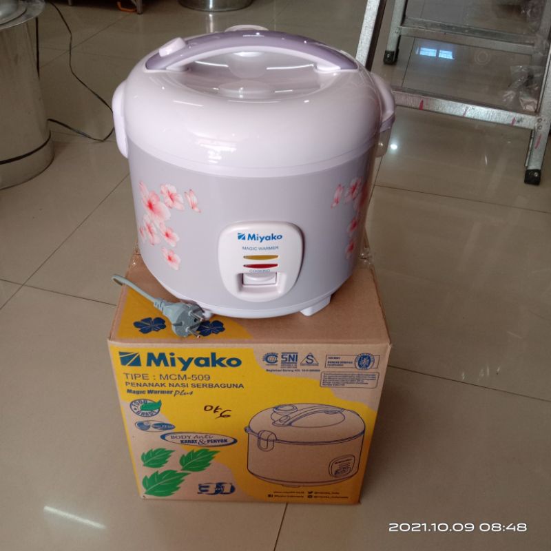 MIYAKO Magic Com/Rice Cooker/Penanak Nasi MCM-509 3 in 1 Kapasitas 1.8 Liter