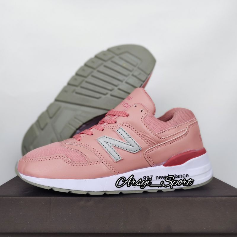 Sepatu Nb wanita terbaru_Sepatu Nb wanita_Sepatu Running wanita_Sepatu zumba wanita_Sepatu jalan wanita_Sepatu olahraga wanita_Sepatu olahraga cewek_sneakers cewek_Sneakers wanita_Sepatu wanita_Sepatu sporty cewek_Sepatu Sport wanita-Peach