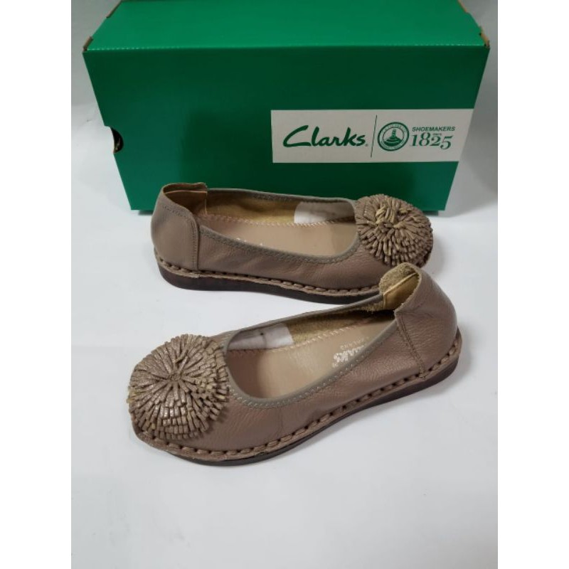 Clarks Bunga Matahari KD889 / Sepatu Clarks Flat leather