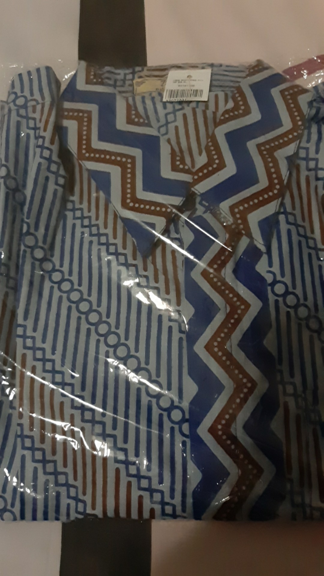 Batik Trusmi Hem Batik Pria Lengan Pendek Motif Parang Kecil