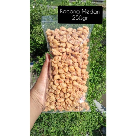 

Kacang medan 250gram