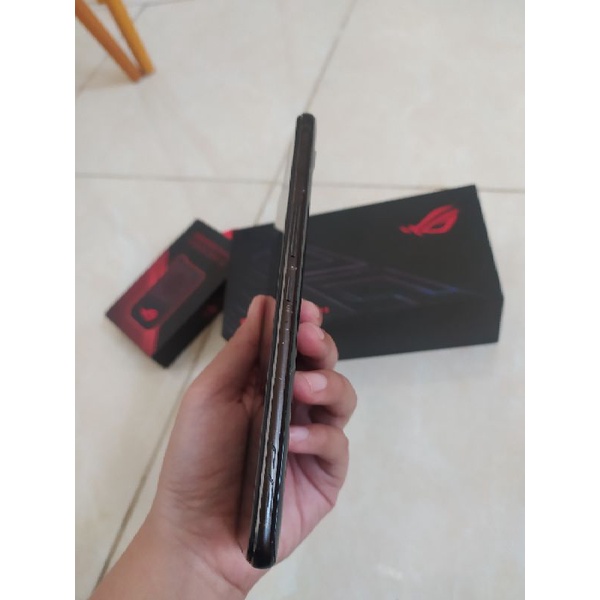 ASUS ROG PHONE 2 RAM 12GB/ MEMORY 512 GB