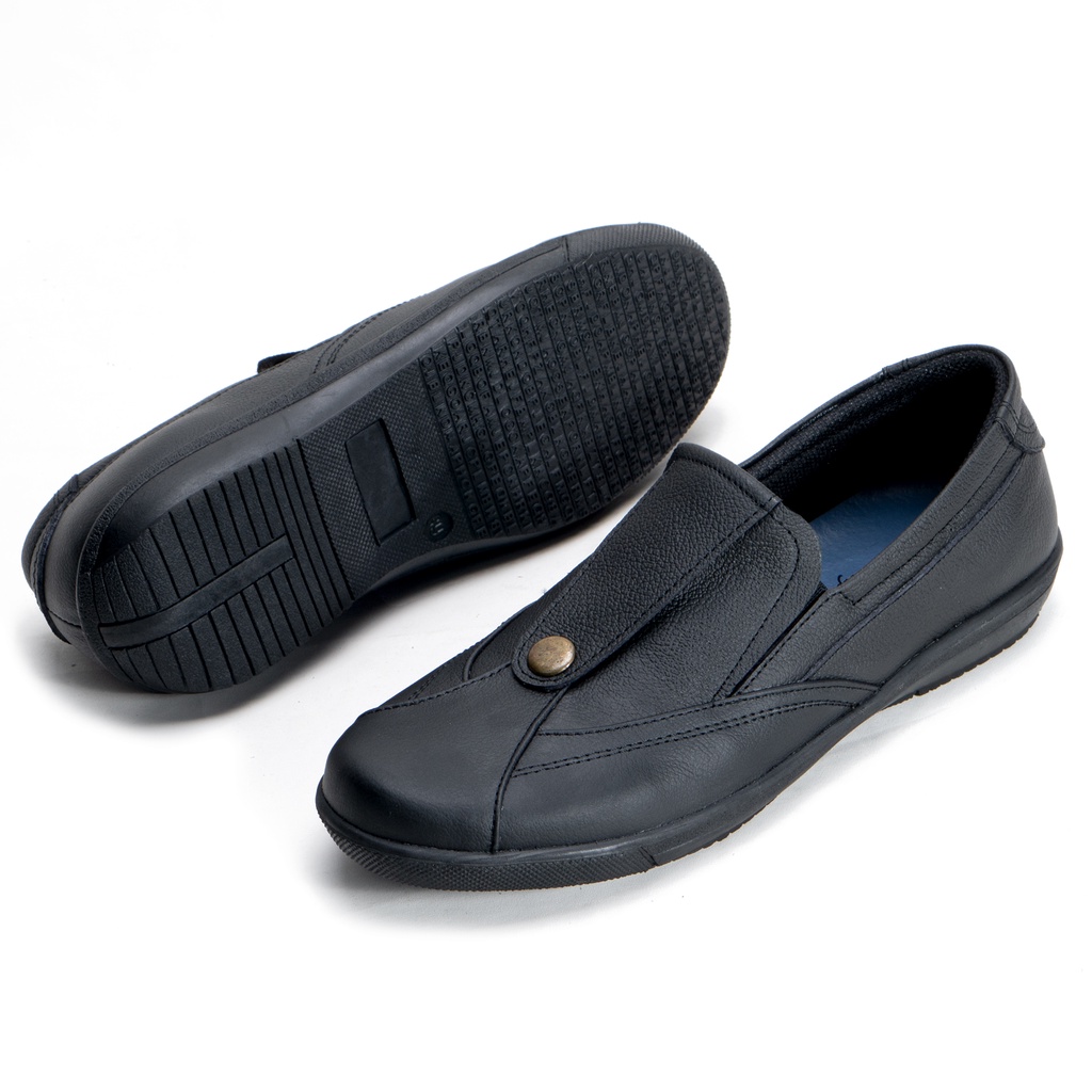 Sepatu Pria Slip on Semi Formal Kulit Asli Casual Hitam Original Outsole Karet SP17