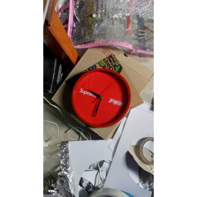 CUSTOM JAM DINDING SATUAN KPOP++ The blue THE BOYZ Super Junior-M Stray Kids SEVENTEEN TVXQ TXT