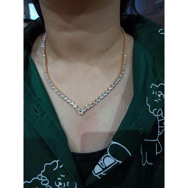 kalung aurel ,Fuji ,nagita,ayu tingting TITANIUM(TIDAK LUNTUR),Vier(lama kelamaan berubah warna)Khusus SEMI DIAMOND EROPA gratis anting sudah bawaan( ,anti karat,Gratis box