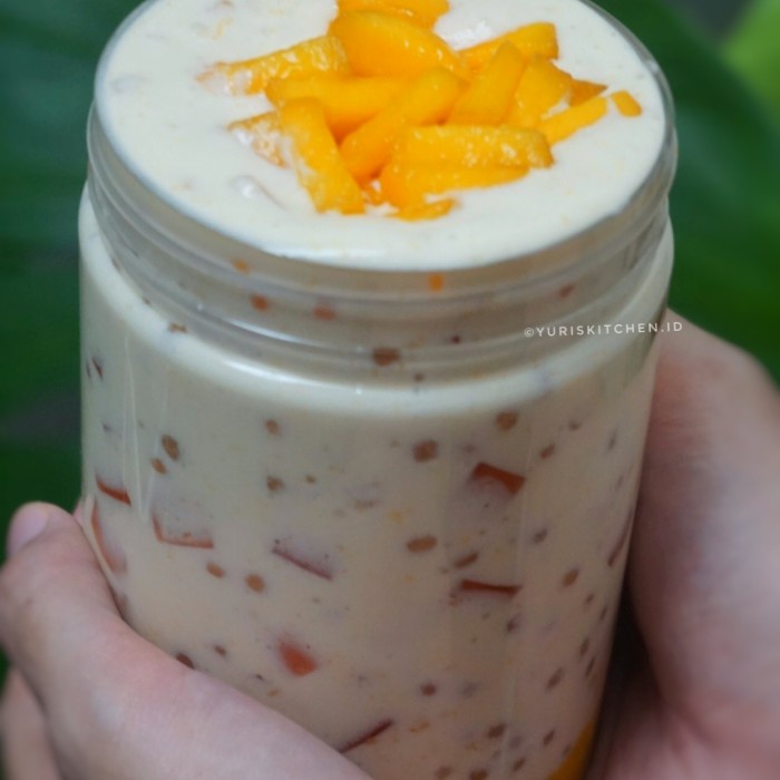 Mango Sagoo / Mango Sago / Creamy Mango sago by yuriskitchen