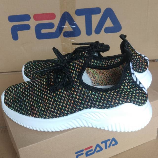 Sepatu fashion feata Hitam mix