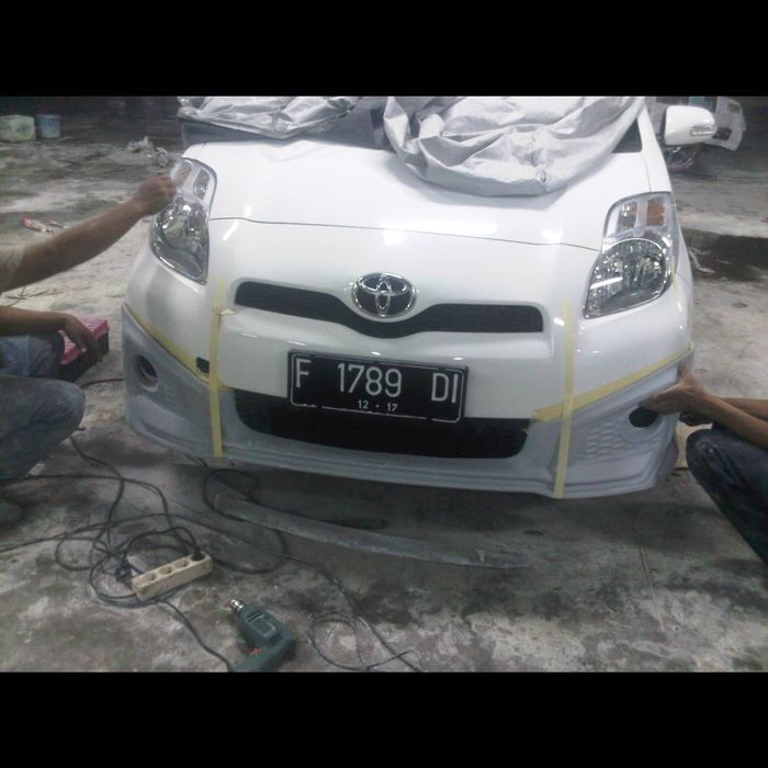 Bodykit toyota YARIS - bodykit yaris bodykit mobil yaris TRD 2012-2014 add on. SL25