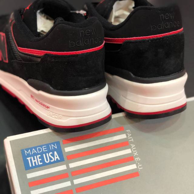 new balance 997 black and red