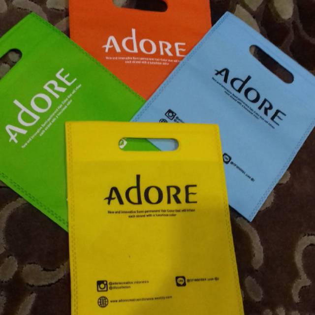 

(20×26)Tas Sablon goodiebag,tas Spunbond,Tas Souvenir Pernikahan,Tas