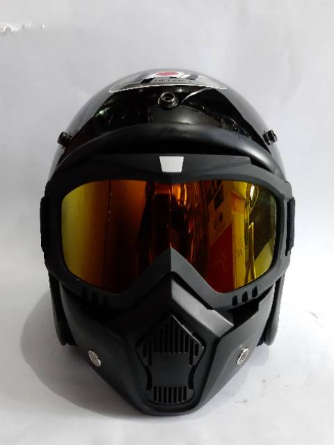 Helm JPN HITAM DENGAN GOGGLES MASK