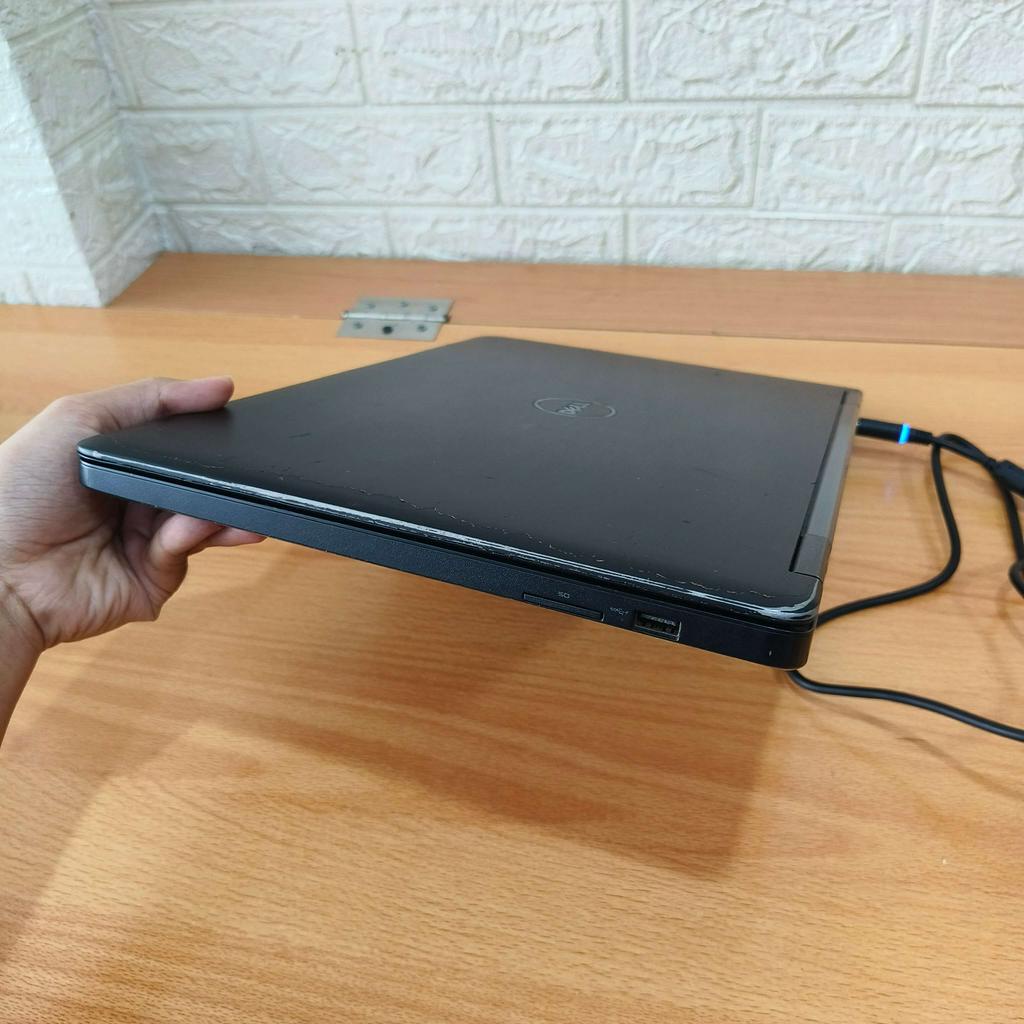 Laptop Dell Latitude E5550 Core i7 Gen 5 RAM 8GB SSD 256GB Murah