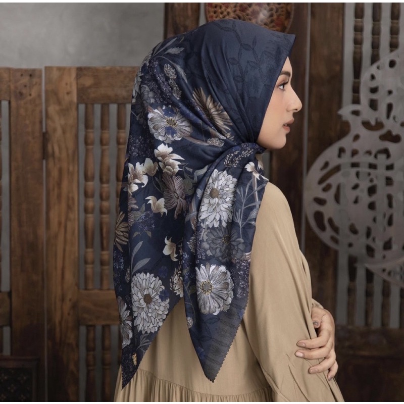 Sandhya Scarf Heavenlights
