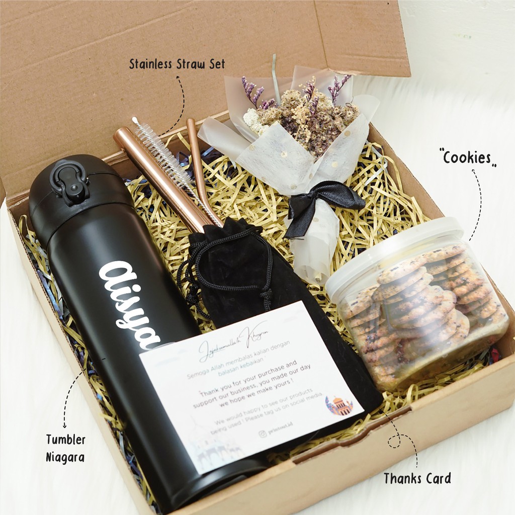 

HAMPERS KADO COWOK / BIRTHDAY / ANNIVERSARY / GRADUATION / WISUDA / KADO Paket 2