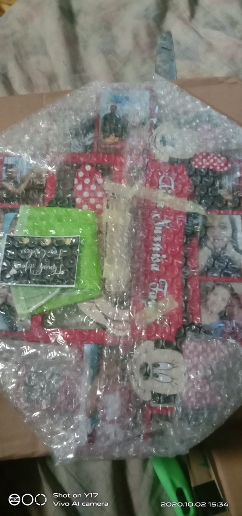 Jam Dinding Pigura Foto Karakter Kartun Hadiah Kado Custom Ultah Ulang Tahun Wisuda Wedding Unik