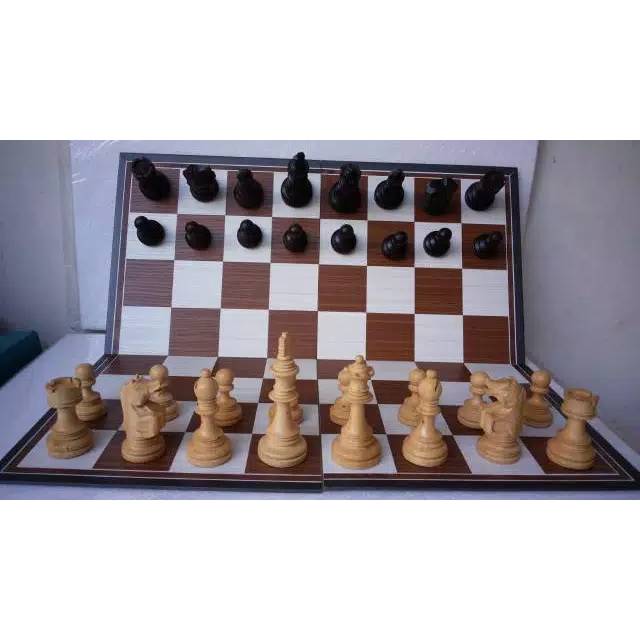 Buah catur kayu magnet