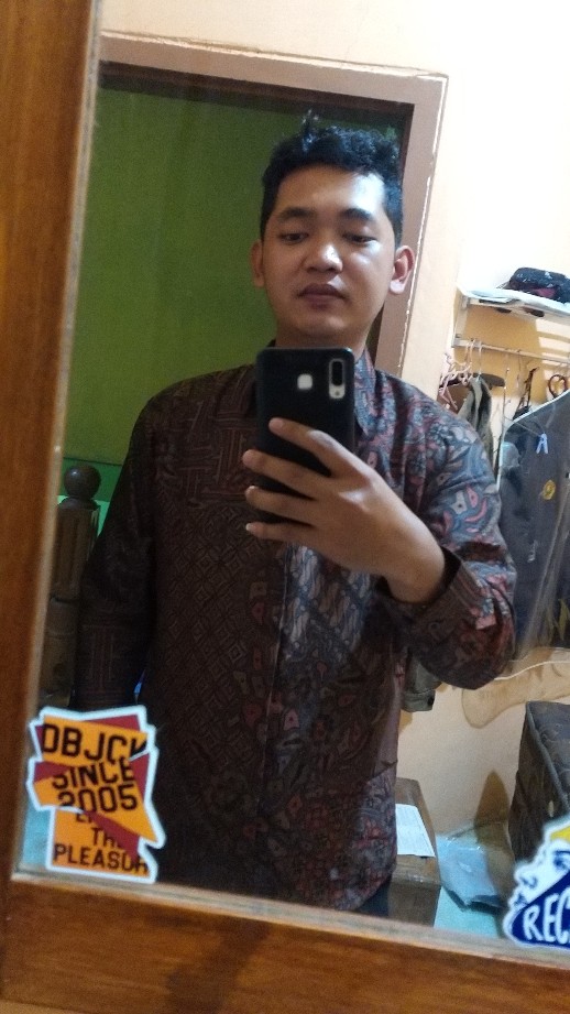 Kemeja Batik Dobby Pria Lengan Panjang Slimfit Slim Fit Premium Warna Coklat Tua Merah 724340 Cap 72