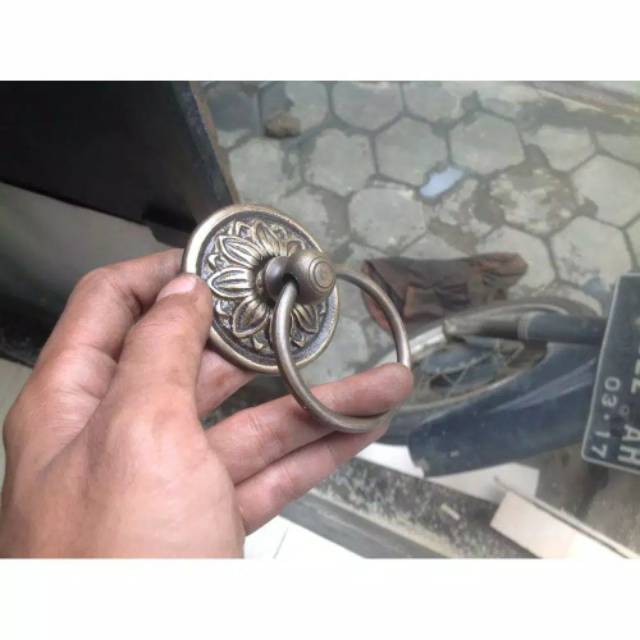 Handle / Tarikan Laci Lemari Jendela Pintu Rumah Kuningan Motif Ukir Gebyok 050