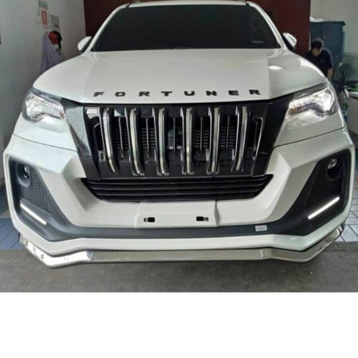 Grill model Apollo Fortuner VRZ OEM 2016-2020 Grill Prado