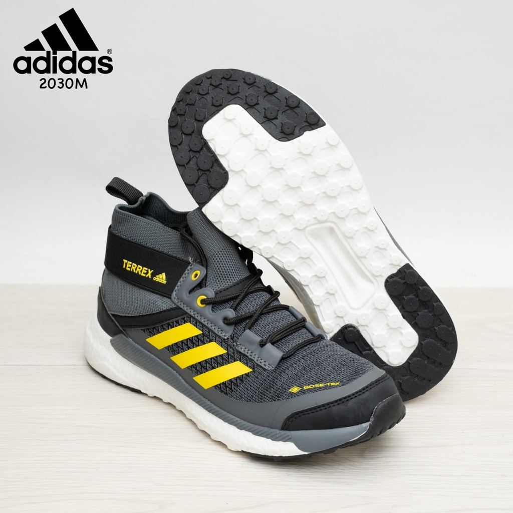 SEPATU COWOK 2030M