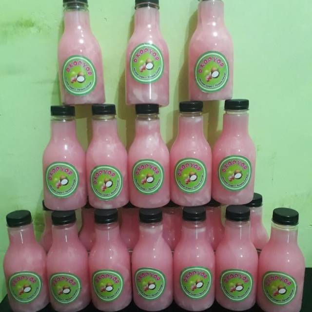 

Minuman kelapa D'kopyor